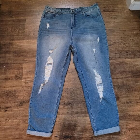 Hot topic Denim Jeans plus size 2X Mom Jeans holes destroyed - Picture 1 of 6